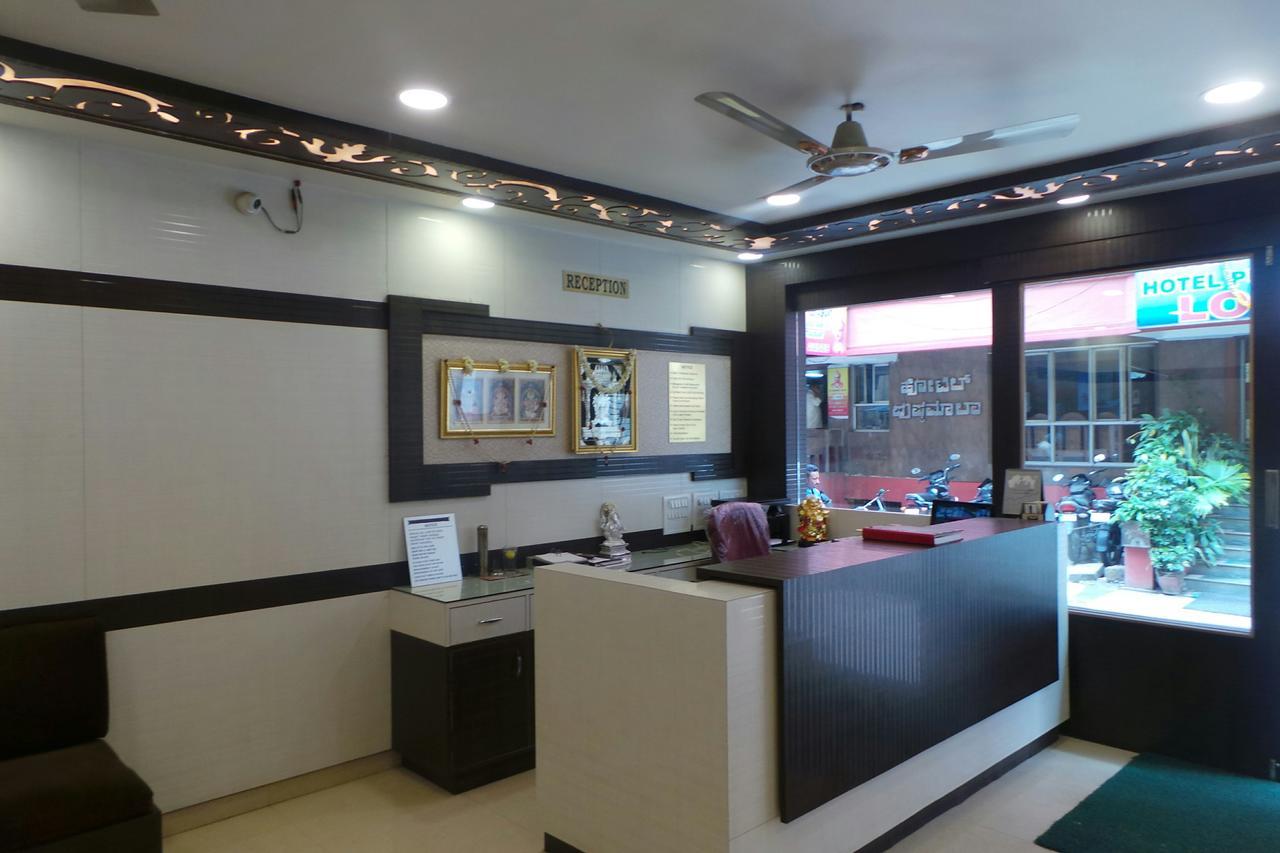 Manjusri Paradise Hotel Bangalore Eksteriør billede