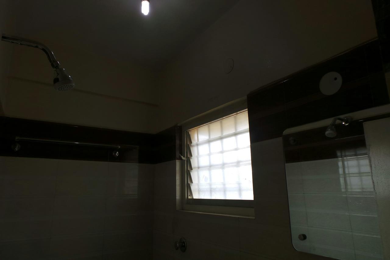 Manjusri Paradise Hotel Bangalore Eksteriør billede