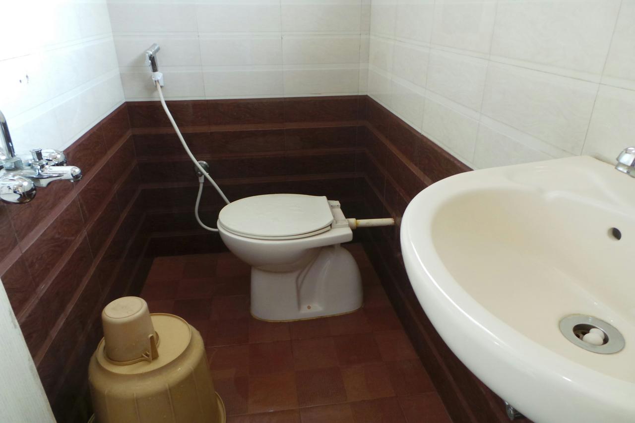 Manjusri Paradise Hotel Bangalore Eksteriør billede